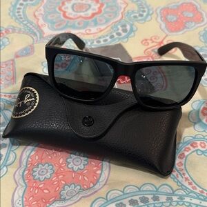 Ray-Ban Black Justin Sunglasses RB4165